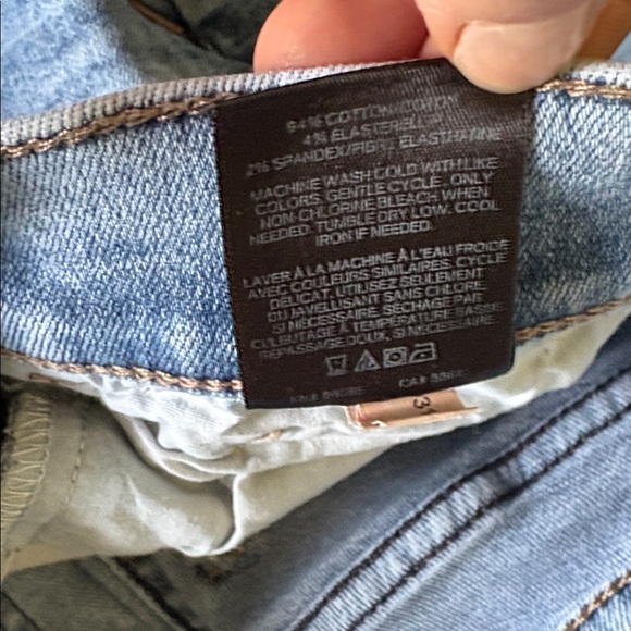 Express Women’s Light Wash Skinny Jeans - Picture 5 of 6